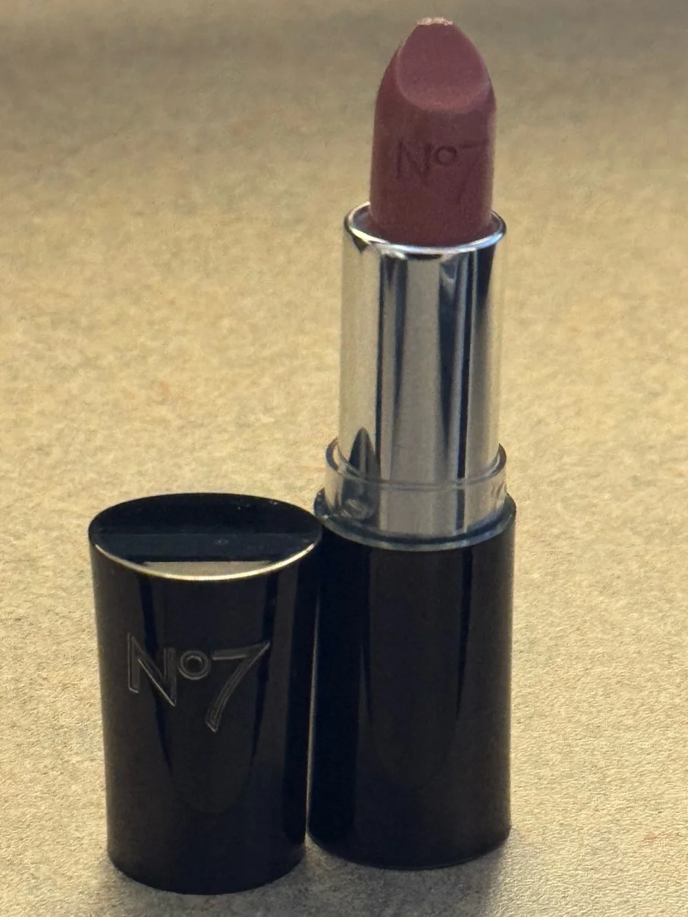 New Boots No7 Moisture Drench Lipstick Honey Bloom 740
